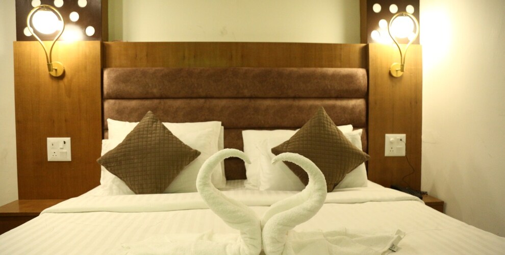 Deluxe Room (Garden Facing)