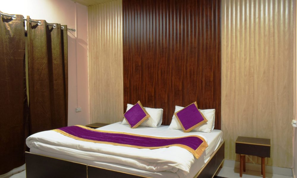 Deluxe Room (Garden Facing)