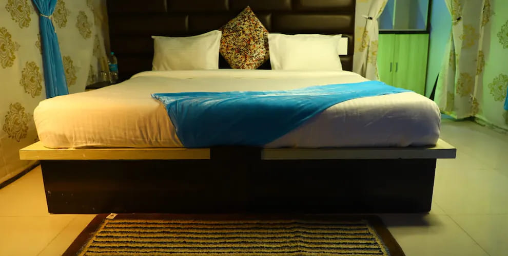 PRESIDENTAL SUITE